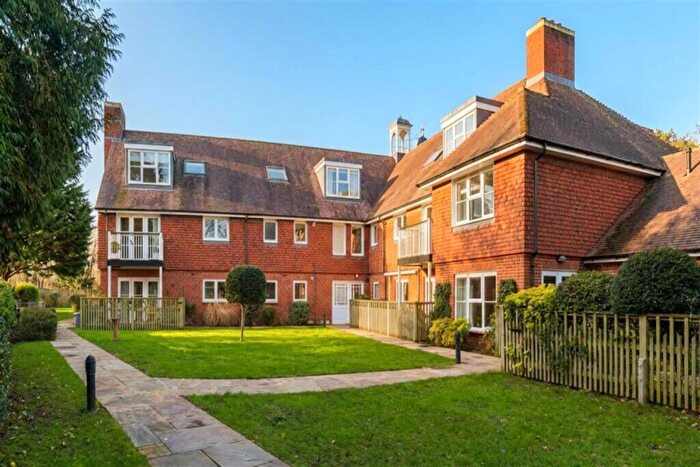 3 Bedroom Retirement Property For Sale In The Conifers, Lyefield Court, Reading, RG4