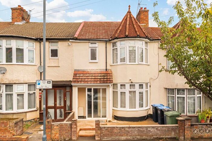 Studio To Rent In Maybank Avenue, Wembley, HA0
