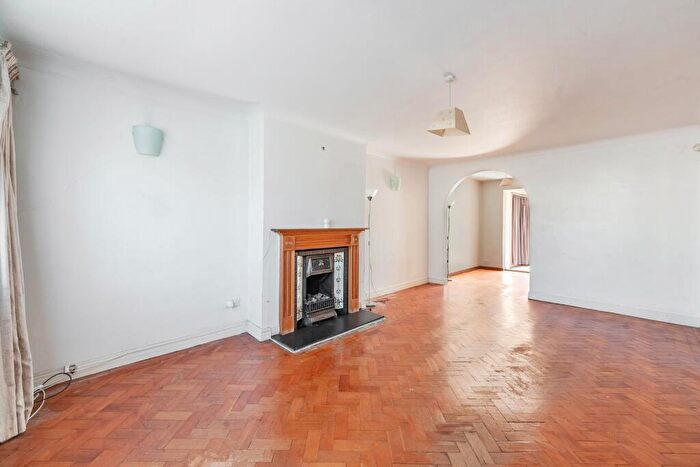 3 Bedroom Semi-Detached House For Sale In Southbourne Gardens, Ruislip, Middlesex, HA4