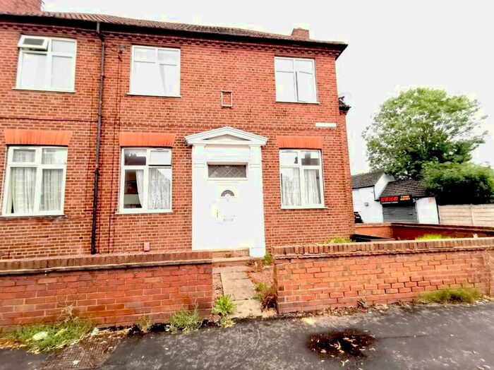 1 Bedroom Flat To Rent In Commonside, Brierley Hill, DY5