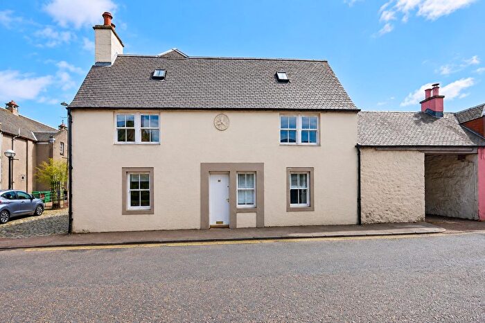 3 Bedroom End Of Terrace House To Rent In Main Street, Carnwath, Lanark, ML11