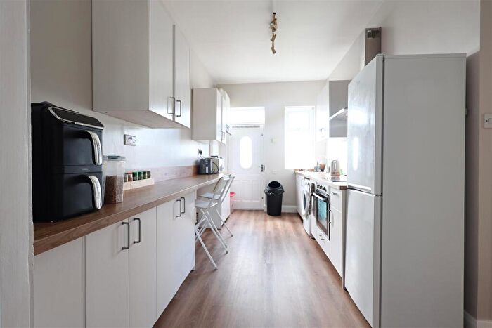 3 Bedroom Maisonette To Rent In Claremont Road, Spital Tongues, Newcastle Upon Tyne, NE2