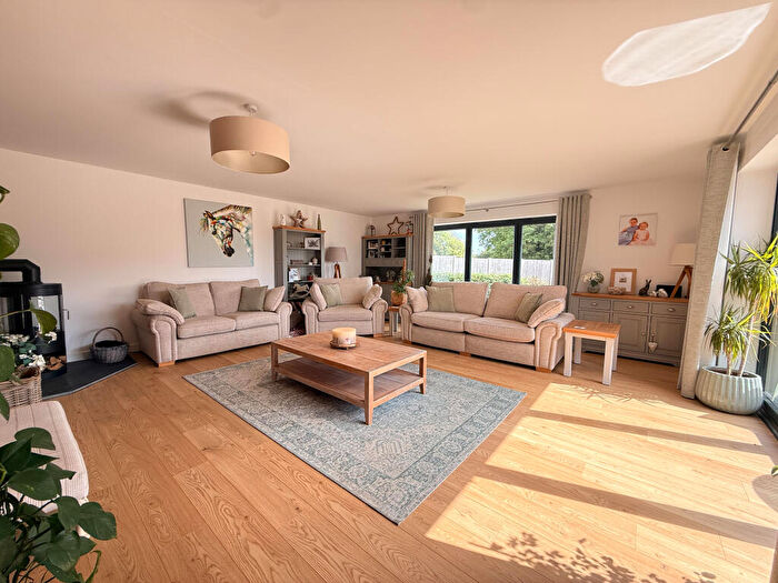 5 Bedroom Barn Conversion For Sale In Watton Road, Hingham, NR9