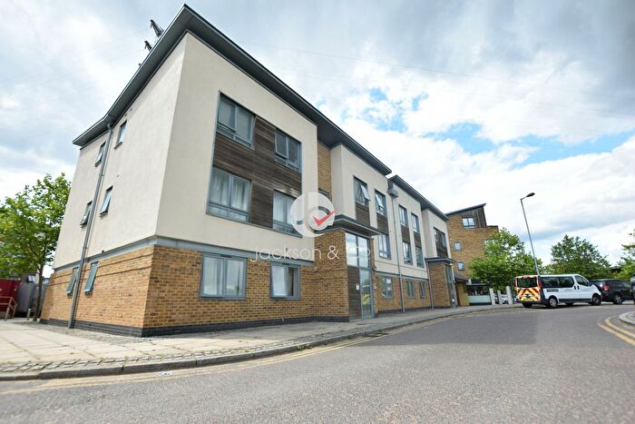 2 Bedroom Flat To Rent In Ballantyne Drive, Colchester, CO2