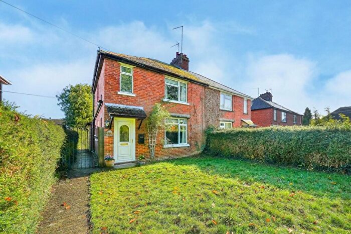 3 Bedroom Semi-Detached House For Sale In Kings Close, Letcombe Regis, OX12