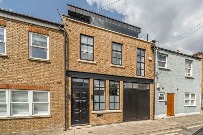 3 Bedroom Terraced House To Rent In Grove Mews, Brackenbury Village, W6