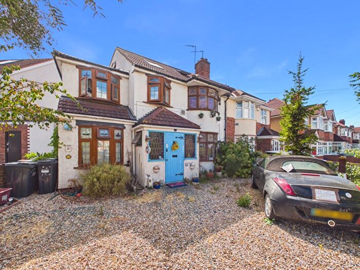 6 Bedroom Semi-Detached House For Sale In Browning Way, Hounslow, Middlesex, TW5