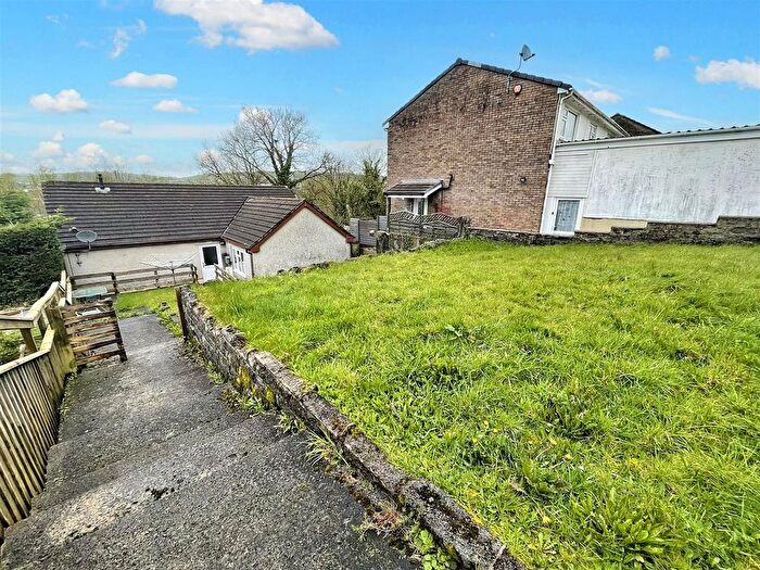 3 Bedroom Detached House For Sale In Babell Road, Pensarn, Carmarthen, SA31