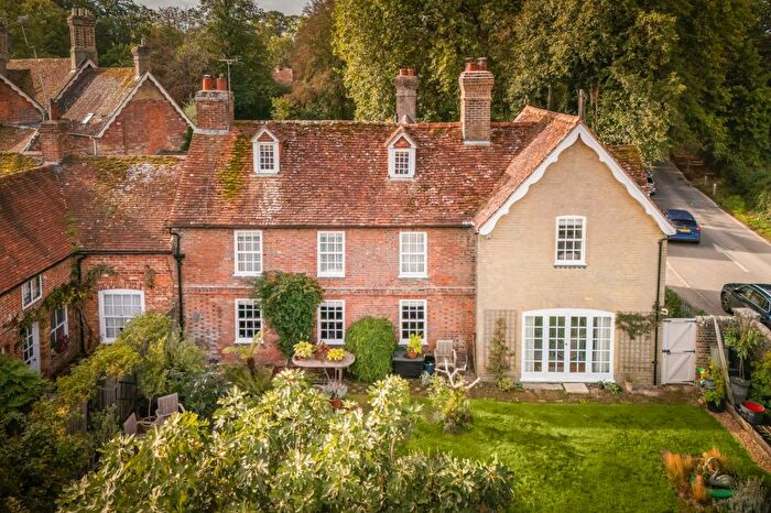 4 Bedroom Semi-Detached House For Sale In High Street, Beaulieu, Brockenhurst, Hampshire, SO42