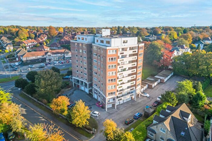 2 Bedroom Flat For Sale In Sandmoor Court, Alwoodley, Leeds, LS17