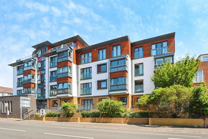 1 Bedroom Flat For Sale In Wimborne Road, Poole, BH15