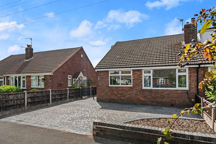 2 Bedroom Semi-Detached Bungalow For Sale In Gainsborough Road, Warrington, WA4