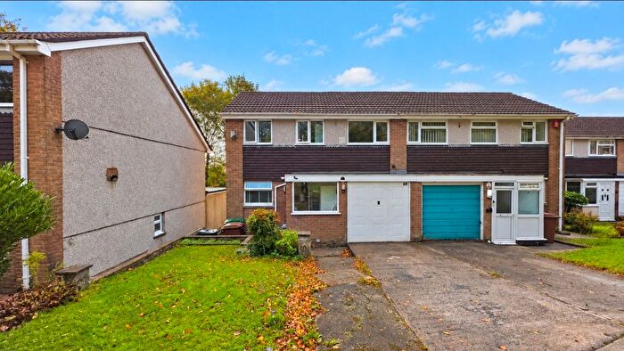 5 Bedroom Semi-Detached House For Sale In Long Down Gardens, Plymouth, PL6