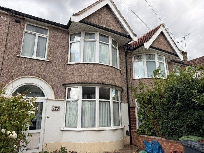 3 Bedroom Property To Rent In Hurstbourne Gardens, Barking, IG11
