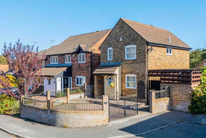 2 Bedroom Detached House For Sale In The Sandpipers, Gravesend, Kent, DA12
