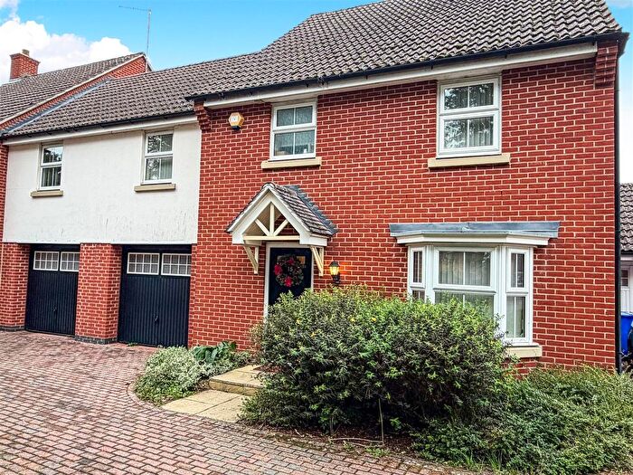 4 Bedroom Link Detached House For Sale In Acer Way, Red Lodge, IP28