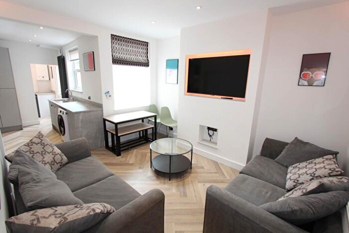 6 Bedroom Terraced House To Rent In Arthur Street, Loughborough, LE11