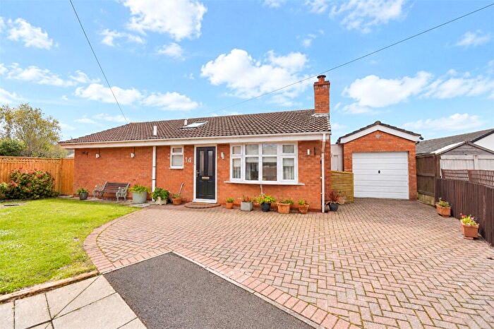 2 Bedroom Bungalow For Sale In Oak Close, Moreton, Wirral, CH46