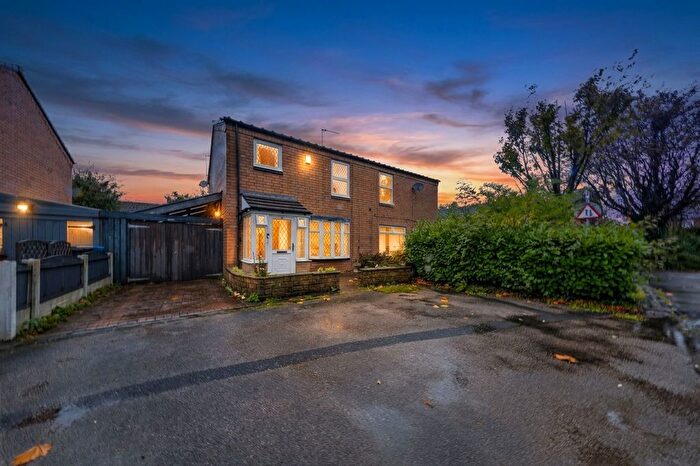 3 Bedroom Semi-Detached House For Sale In Strawberry Close, Birchwood, WA3
