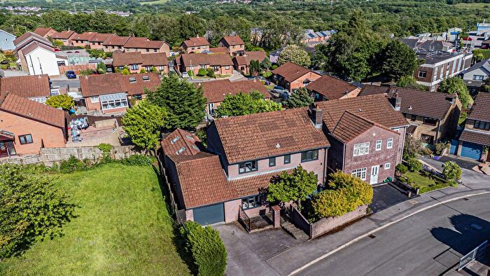 4 Bedroom Detached House For Sale In Heol Bryn Glas, Llantwit Fardre, CF38