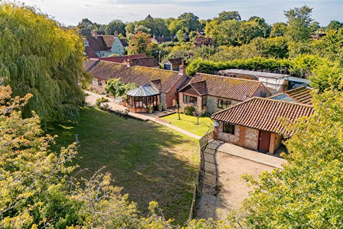 3 Bedroom Barn Conversion For Sale In Rudham Road, Harpley, King's Lynn, Norfolk, PE31