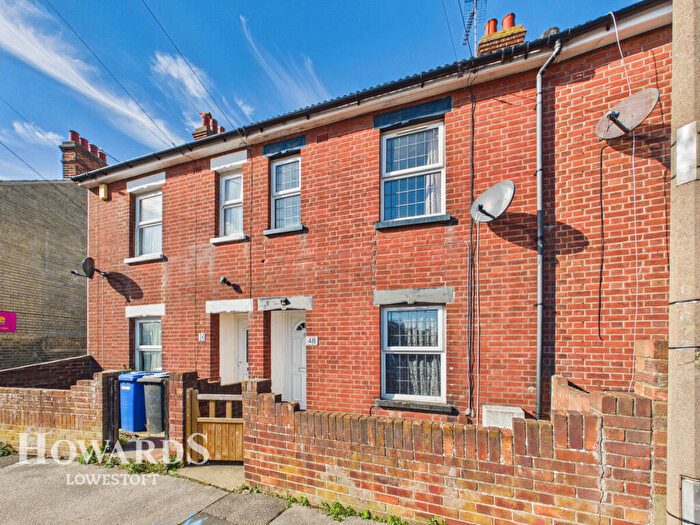 3 Bedroom Terraced House For Sale In Winnipeg Road, Lowestoft, NR32