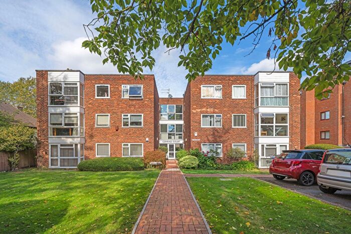 2 Bedroom Flat For Sale In The Avenue, Conrad Court, BR3
