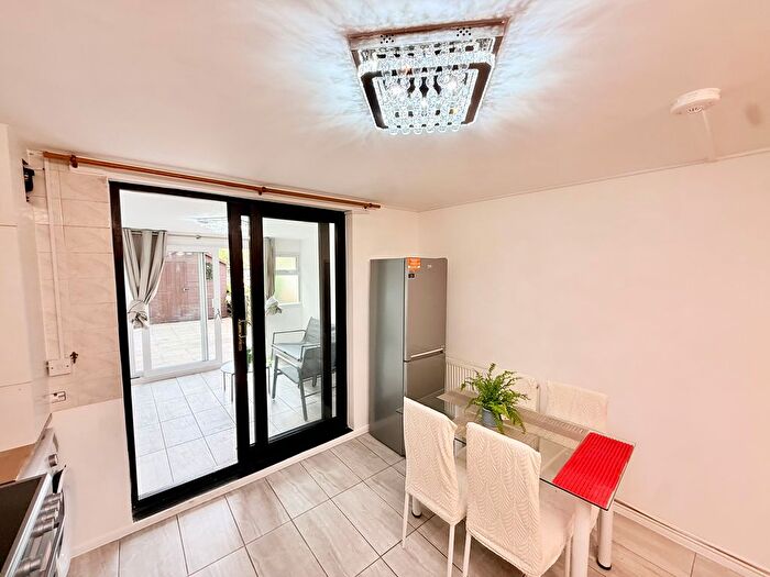 5 Bedroom Terraced House To Rent In Romney Close, London, SE14