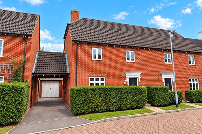 3 Bedroom End Of Terrace House For Sale In Prince Edward Way, Stotfold, Hitchin, SG5