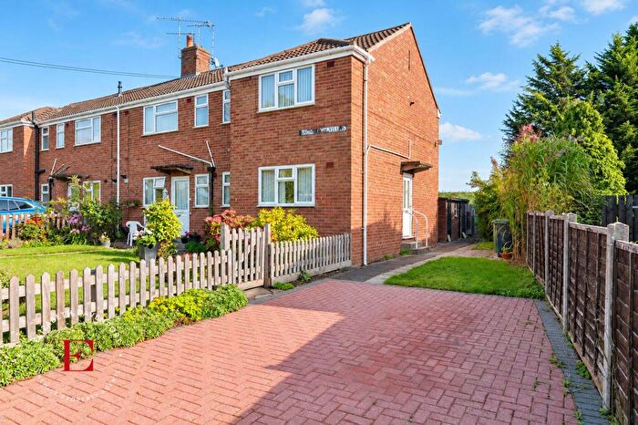 2 Bedroom Maisonette For Sale In Coventry Road, Baginton, CV8