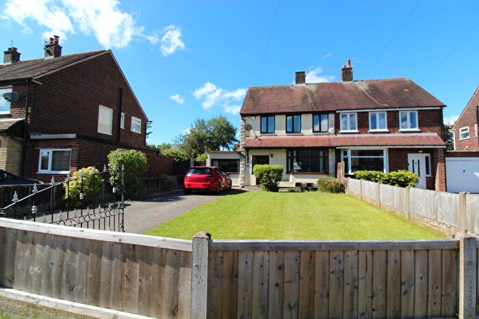 4 Bedroom Semi-Detached House For Sale In Leadale Green, Leyland, PR25