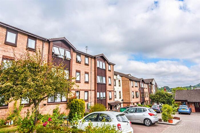 1 Bedroom Retirement Property For Sale In Champions Court, Dursley, GL11