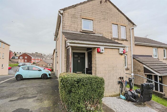 2 Bedroom Flat For Sale In Chapel Walk, Padiham, BB12