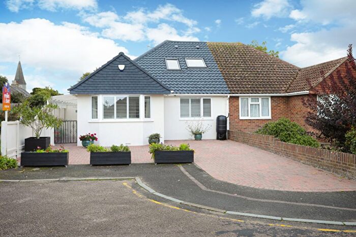 4 Bedroom Bungalow For Sale In Sheppey Close, Birchington, CT7