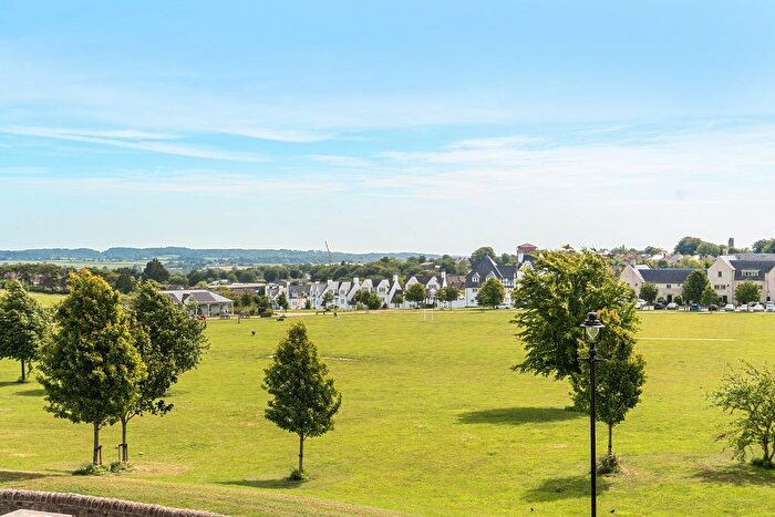 2 Bedroom Flat For Sale In Peverell Avenue East, Dorchester, DT1