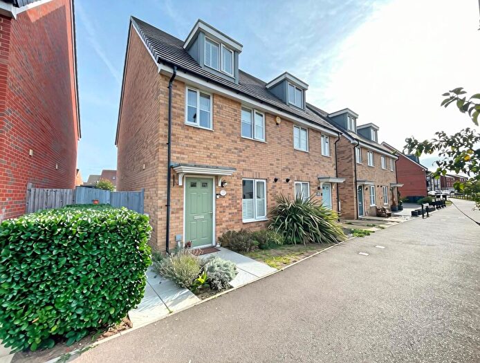 3 Bedroom Semi-Detached House For Sale In Graham Brown Walk, Witham, Essex, CM8