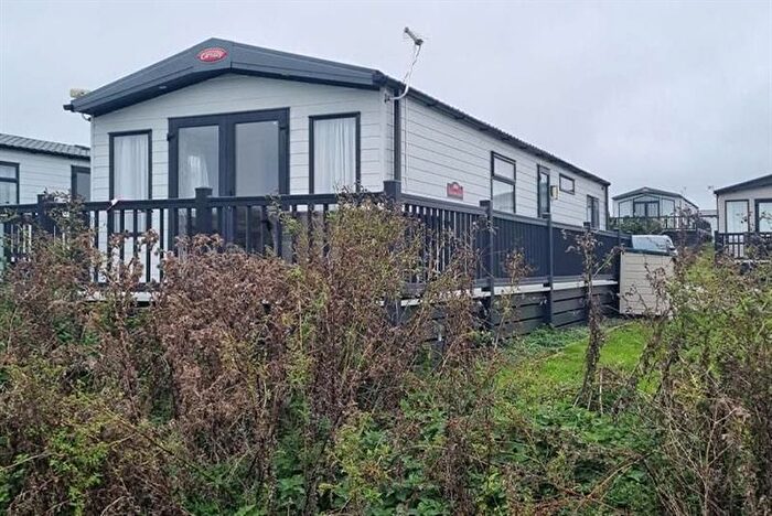 2 Bedroom Mobile/park Home For Sale In Maer Lane, Bude, EX23