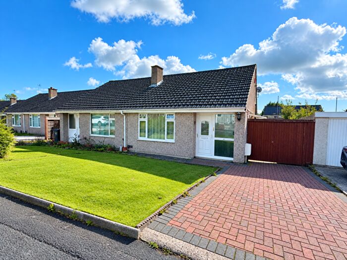 2 Bedroom Semi-Detached Bungalow For Sale In Launceston Close, Widewell, Plymouth, PL6