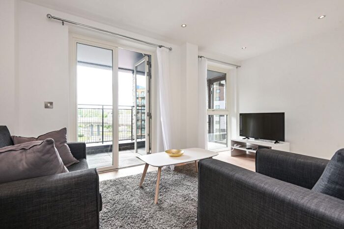 2 Bedroom Flat To Rent In Deptford Bridge, The Glassworks, London, SE8