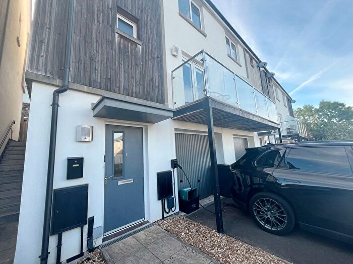 3 Bedroom Semi-Detached House For Sale In Landrace Close, Ogwell, Newton Abbot, TQ12