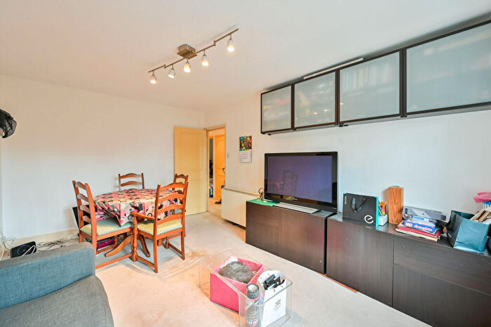 1 Bedroom Flat For Sale In East Dulwich Road, East Dulwich, London, SE22