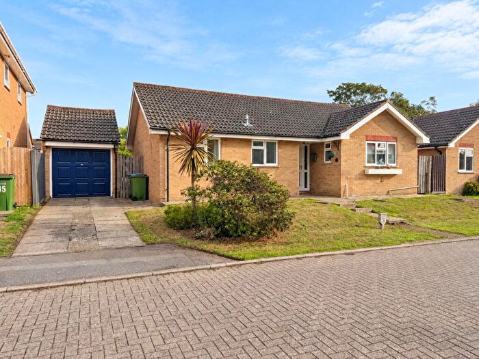 3 Bedroom Detached Bungalow For Sale In Pound Gate Drive, Fareham, PO14