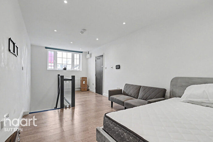 Studio To Rent In Lind Road, Sutton, SM1