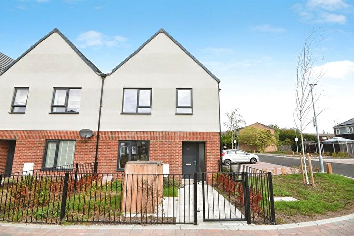 3 Bedroom End Of Terrace House For Sale In Clarendon Mews, Pitsea, Basildon, SS13