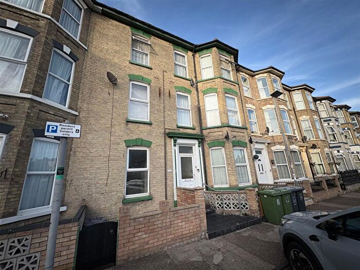 2 Bedroom Flat To Rent In Kent Square, Great Yarmouth, NR30