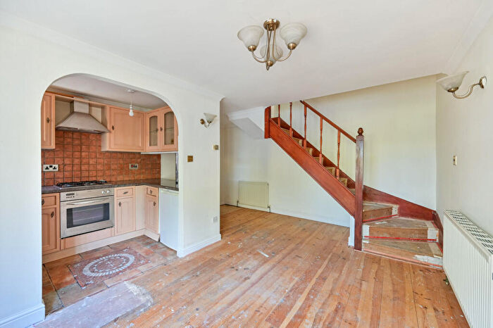 1 Bedroom Semi-Detached House To Rent In Albany Park, Slough, , Slough, SL3