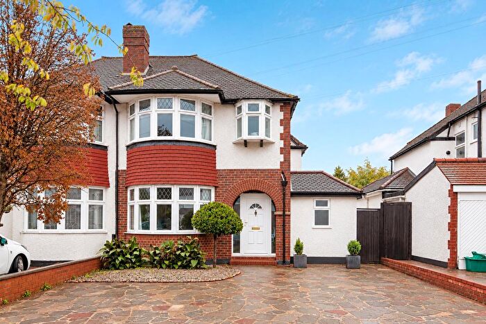 3 Bedroom Semi-Detached House For Sale In Woodlands Avenue, Worcester Park, KT4