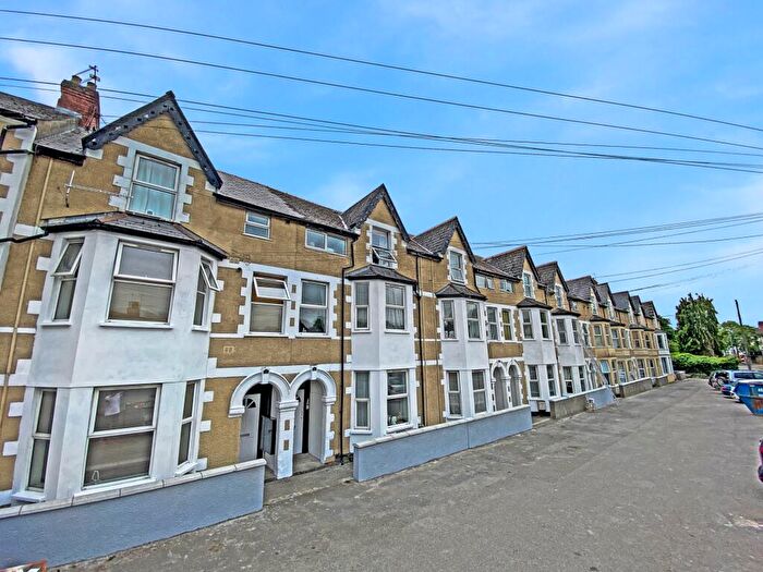 2 Bedroom Flat To Rent In Ely Road, Cardiff, CF5