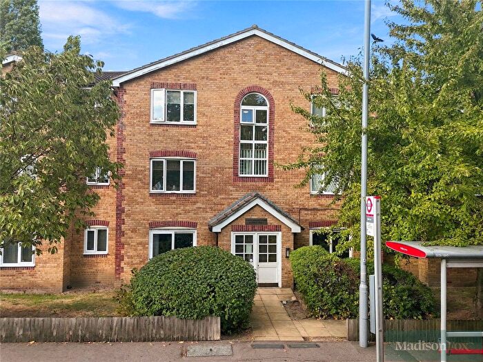 2 Bedroom Flat For Sale In Billet Road, Walthamstow, E17