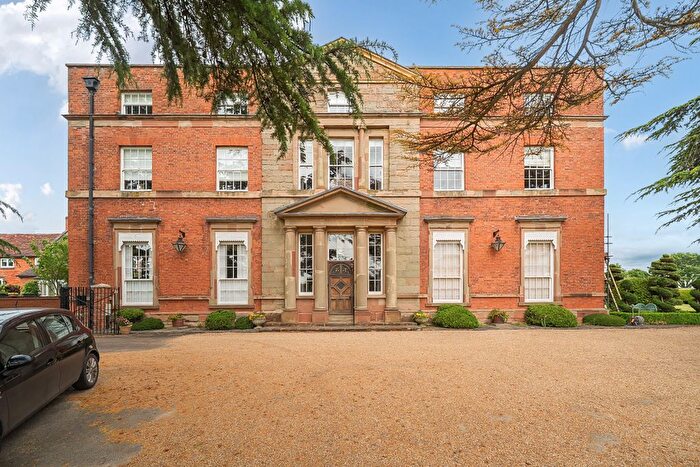 2 Bedroom Flat For Sale In Laugherne House, Martley, WR6